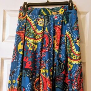 Like New LulaRoe Madison Skirt - Size Medium